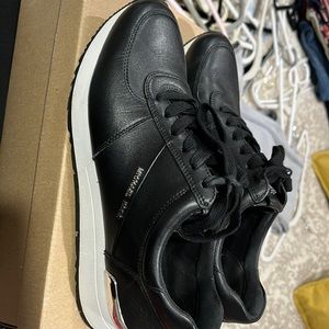 MK sneakers  too narrow